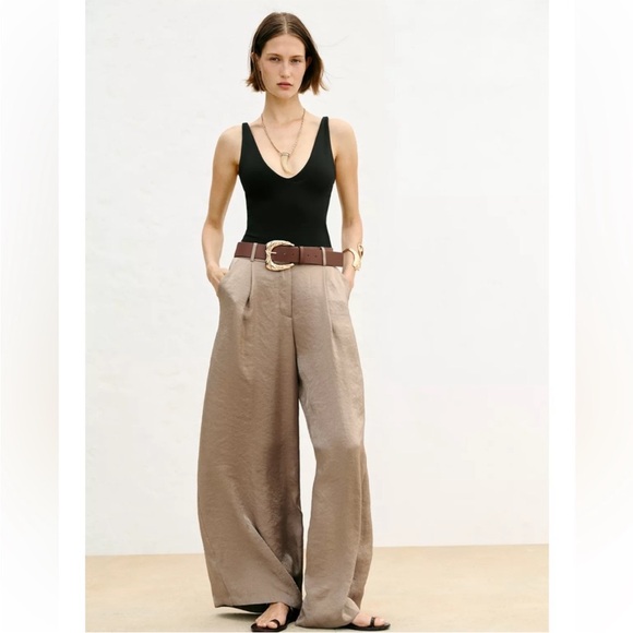 NWT ZARA BLOGGER FAV PANTS ONLY SIZE L and XL
🚨FIRM PRICE NO DISCOUNT - Picture 3 of 16